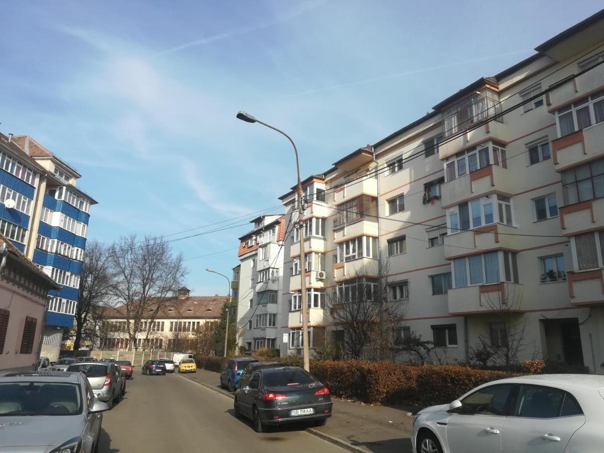 Apartament Erik Appartamento Sibiu Esterno foto